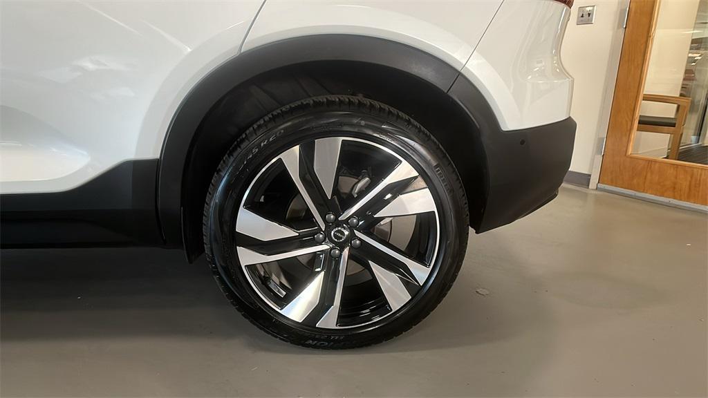 used 2026 Volvo XC40 car, priced at $52,392