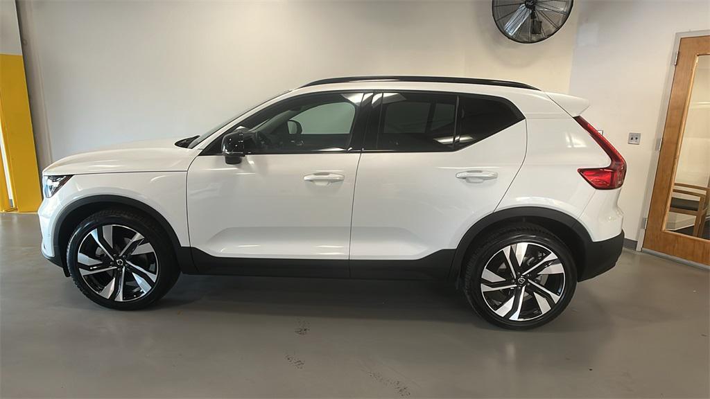 used 2026 Volvo XC40 car, priced at $52,392