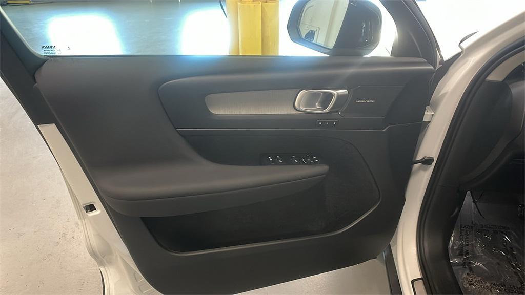 used 2026 Volvo XC40 car, priced at $52,392