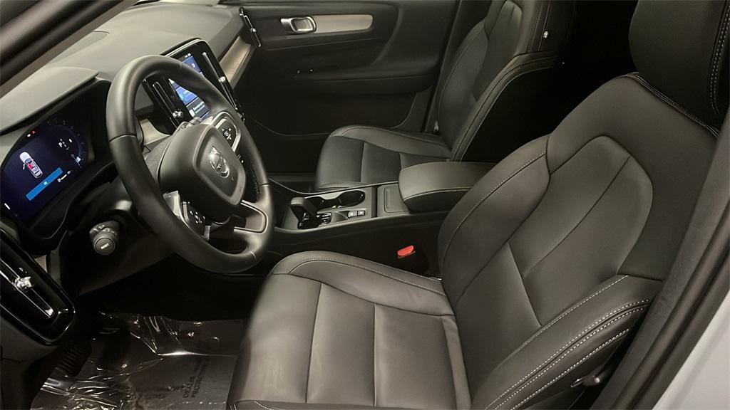 used 2025 Volvo XC40 car, priced at $33,391