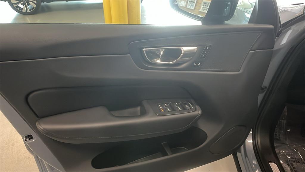 used 2023 Volvo XC60 car, priced at $36,979