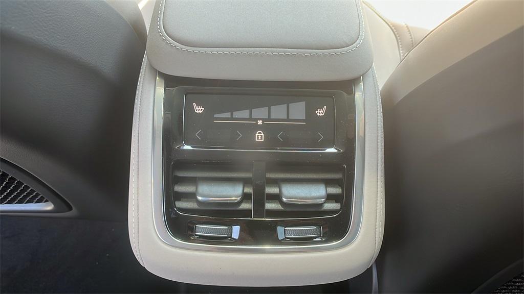 new 2026 Volvo XC90 car, priced at $71,825