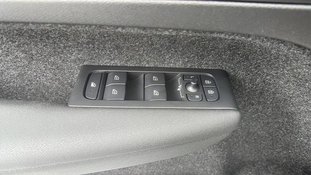 new 2025 Volvo XC40 car, priced at $48,335
