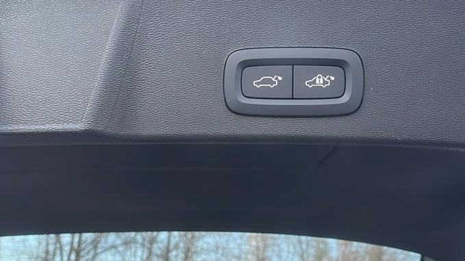 new 2025 Volvo XC40 car, priced at $48,335