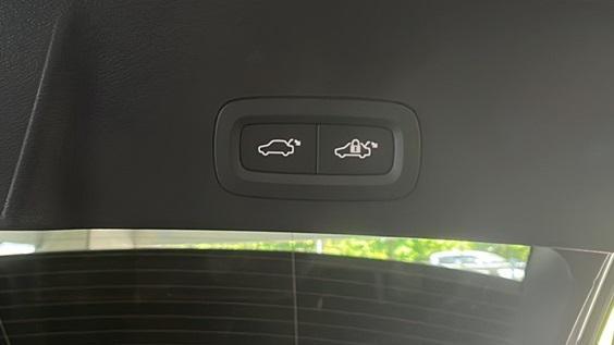 new 2025 Volvo XC40 car