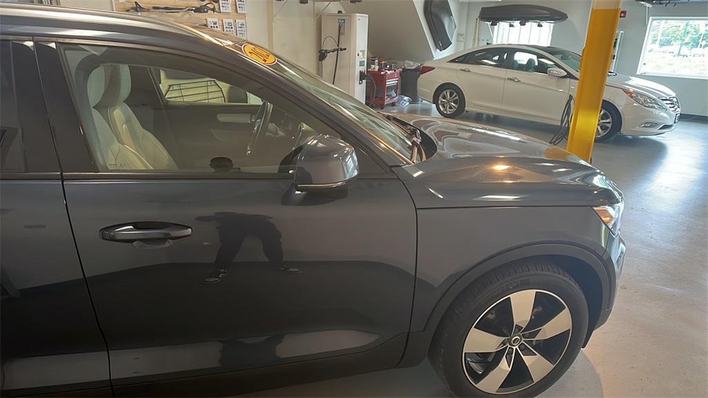 used 2021 Volvo XC40 car, priced at $31,985