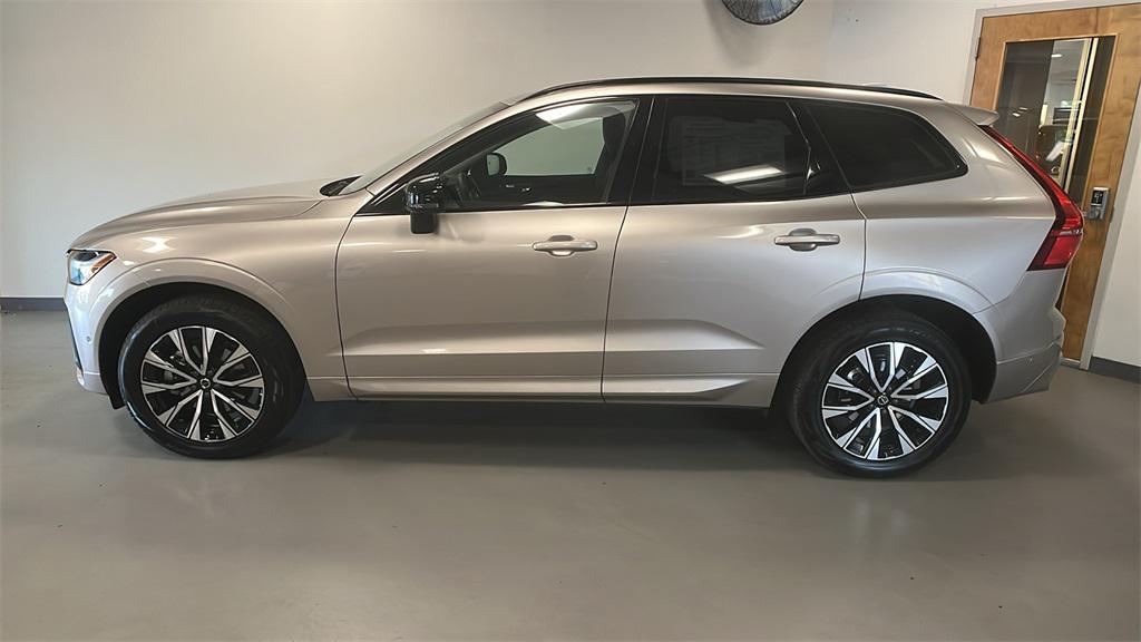 used 2025 Volvo XC60 car, priced at $38,899