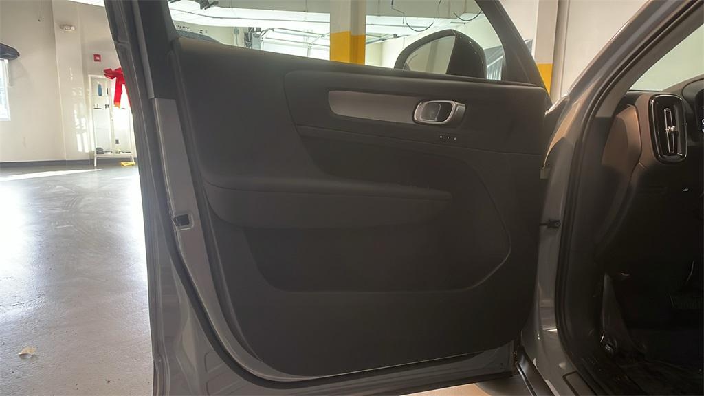 used 2025 Volvo XC40 car, priced at $35,879