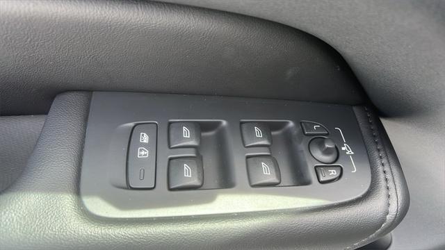 used 2023 Volvo XC60 car, priced at $40,521