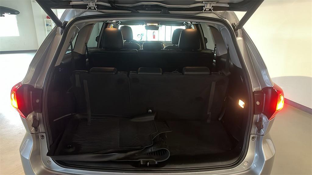 used 2018 Toyota Highlander car, priced at $17,881