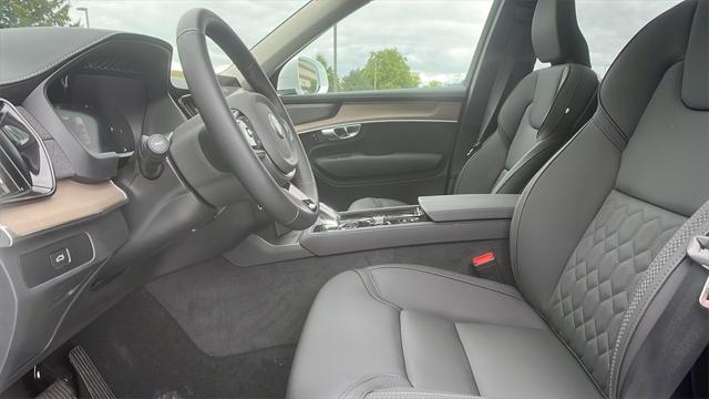 new 2025 Volvo XC90 car, priced at $69,155