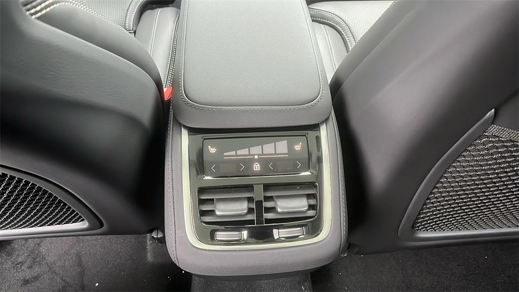 new 2026 Volvo XC90 car, priced at $75,155