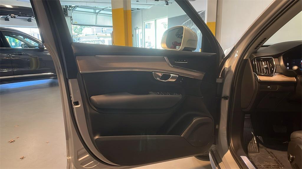 used 2025 Volvo XC90 car, priced at $50,000