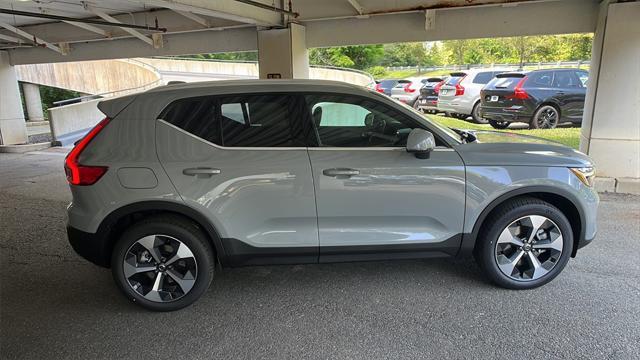 new 2025 Volvo XC40 car, priced at $46,015