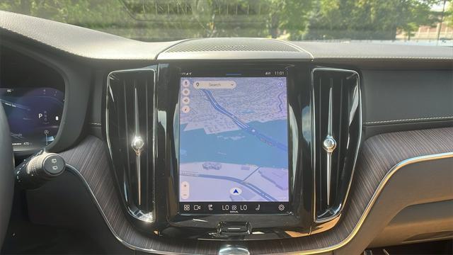 used 2022 Volvo XC60 car, priced at $36,987