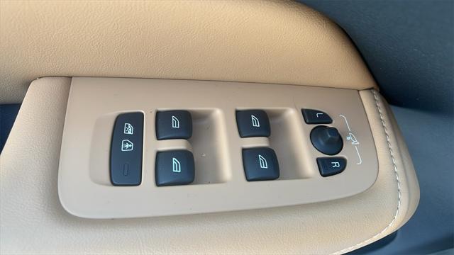 used 2022 Volvo XC60 car, priced at $36,987