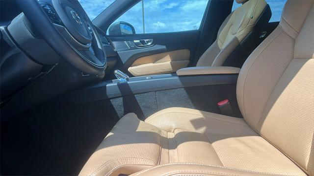 used 2022 Volvo XC60 car, priced at $36,987