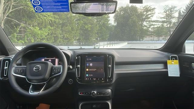 new 2025 Volvo XC40 car, priced at $52,590