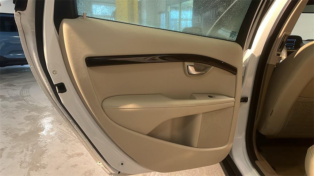 used 2015 Volvo XC70 car, priced at $9,459