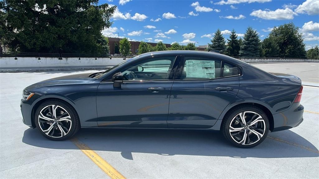 new 2024 Volvo S60 car, priced at $45,825