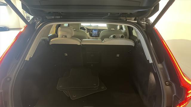 used 2022 Volvo XC60 car, priced at $35,984