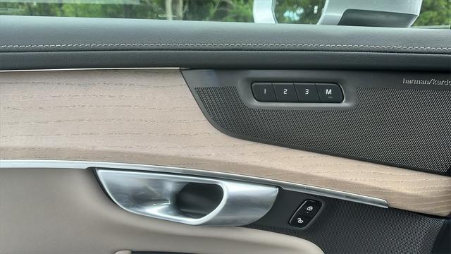 new 2026 Volvo XC90 car, priced at $71,825