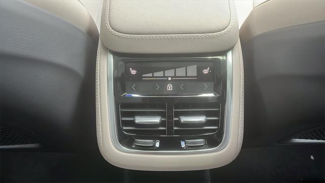 new 2026 Volvo XC90 car, priced at $71,825