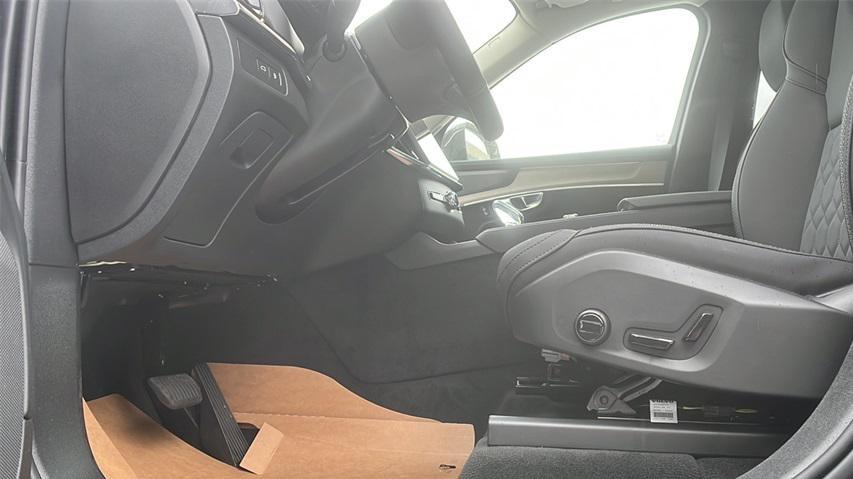 new 2025 Volvo XC90 Plug-In Hybrid car, priced at $77,895