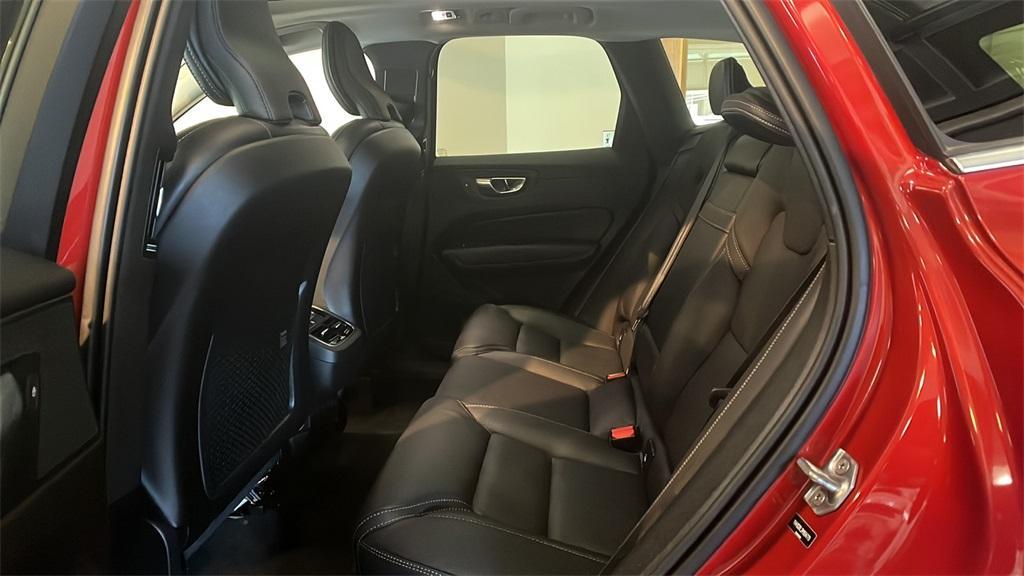 used 2021 Volvo XC60 car, priced at $34,585