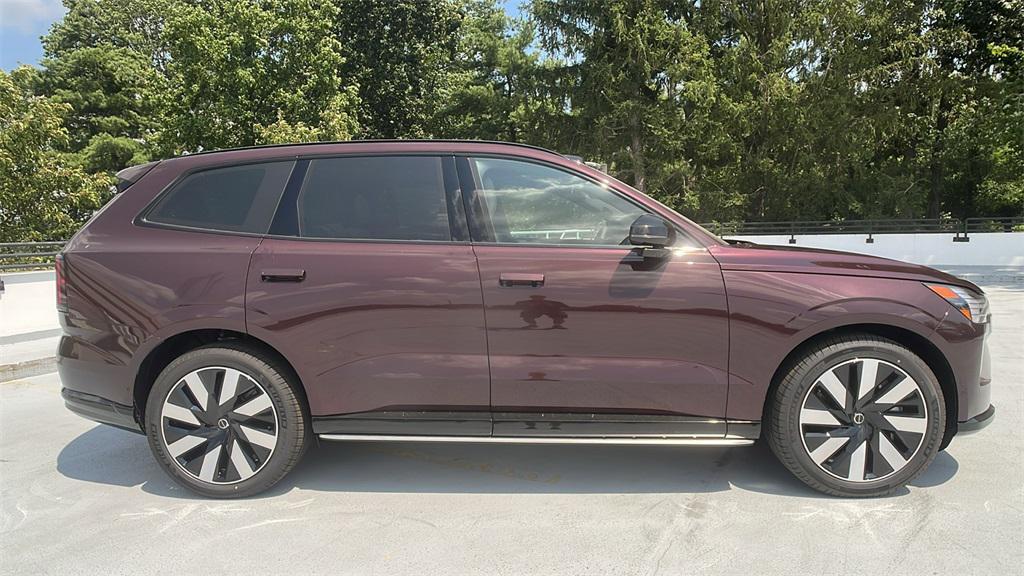 new 2025 Volvo EX90 car, priced at $88,275