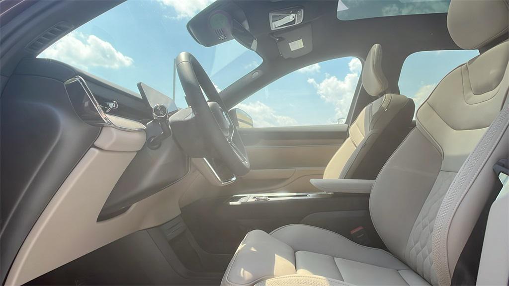 new 2025 Volvo EX90 car, priced at $88,275