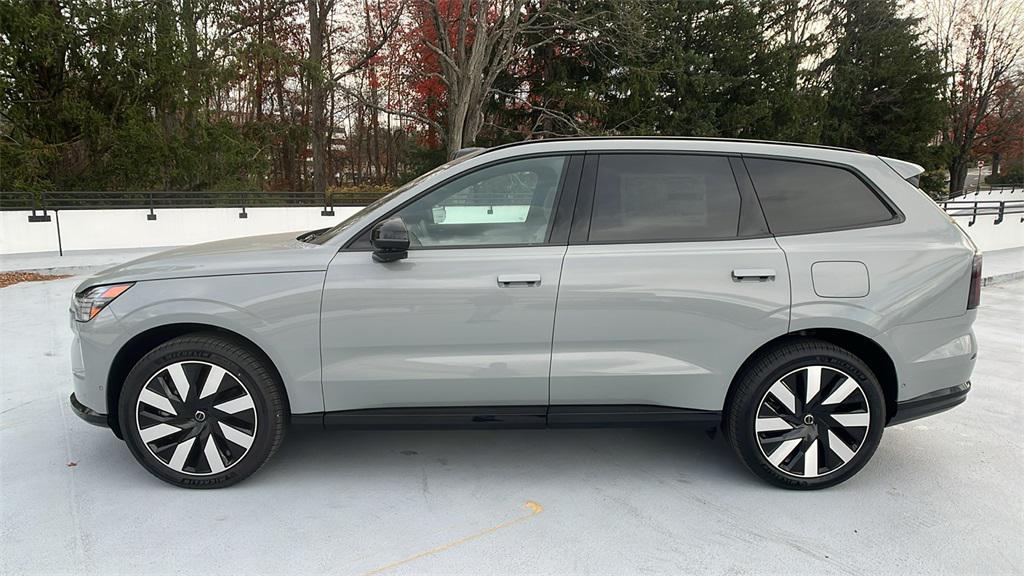 new 2025 Volvo EX90 car, priced at $87,090