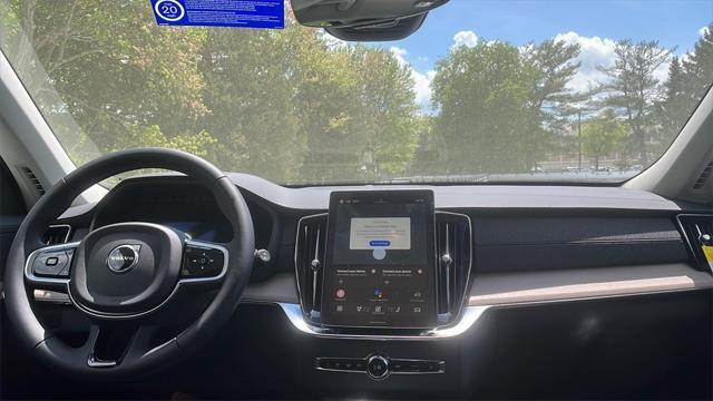 new 2025 Volvo XC90 car, priced at $68,245