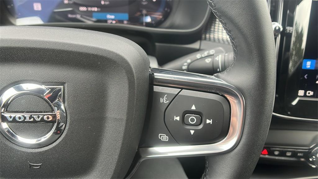 used 2025 Volvo XC40 car, priced at $36,647