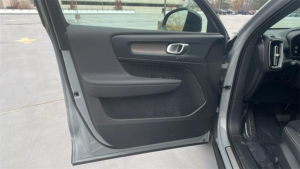 used 2025 Volvo XC40 car, priced at $36,647