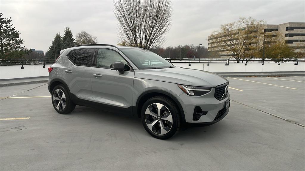 used 2025 Volvo XC40 car, priced at $36,647