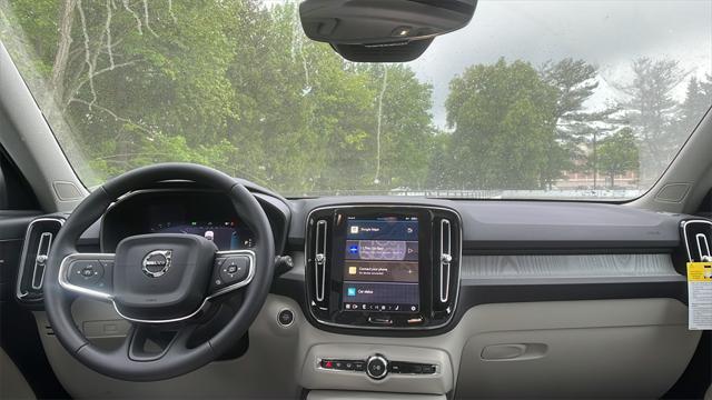 new 2025 Volvo XC40 car, priced at $51,040