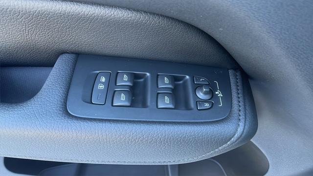 used 2022 Volvo XC60 Recharge Plug-In Hybrid car, priced at $42,295