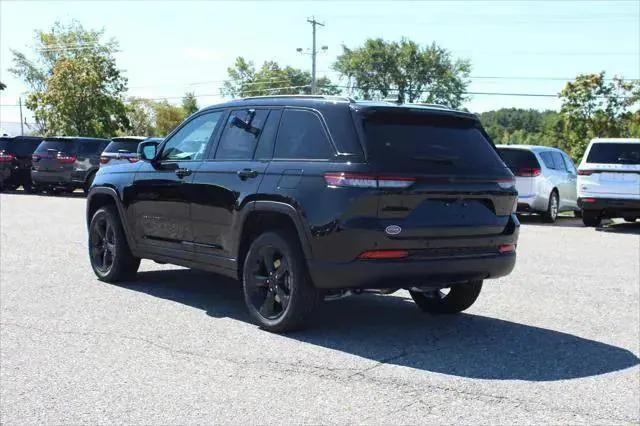 new 2024 Jeep Grand Cherokee car, priced at $49,670