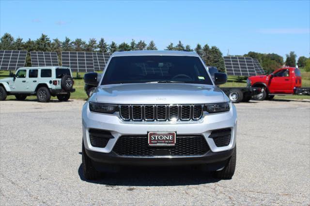 new 2024 Jeep Grand Cherokee car, priced at $44,170