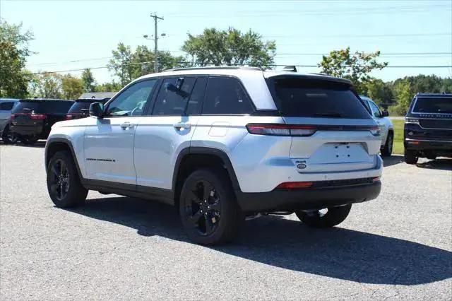 new 2024 Jeep Grand Cherokee car, priced at $49,670