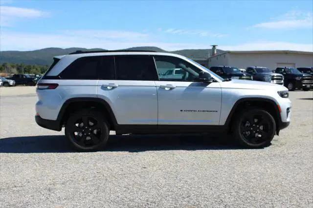 new 2024 Jeep Grand Cherokee car, priced at $49,670