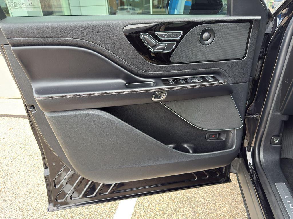 used 2022 Lincoln Aviator car, priced at $44,425