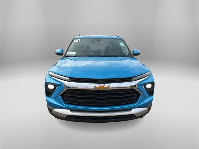 new 2025 Chevrolet TrailBlazer car, priced at $28,005