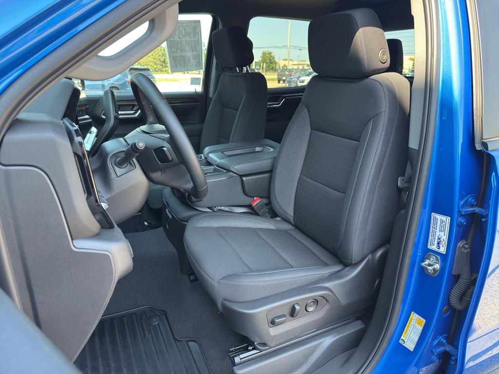 new 2025 Chevrolet Silverado 1500 car, priced at $48,886
