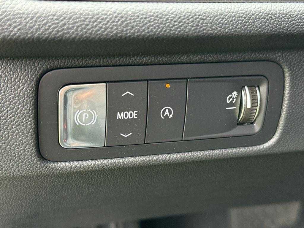 new 2025 Chevrolet Traverse car, priced at $41,037