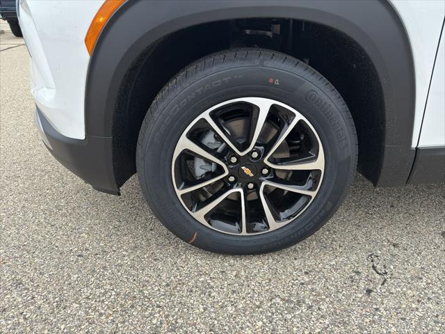 new 2025 Chevrolet TrailBlazer car, priced at $27,622