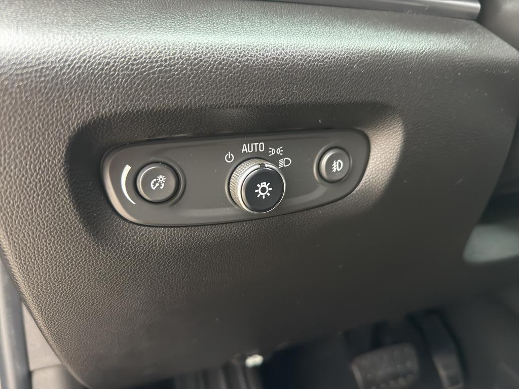 used 2018 Chevrolet Traverse car, priced at $12,957