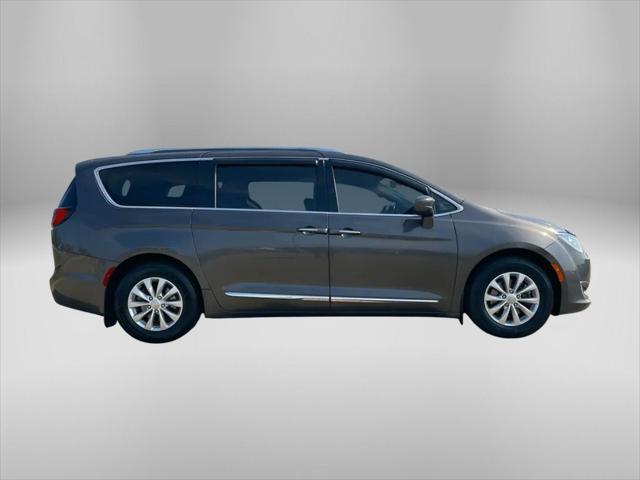 used 2018 Chrysler Pacifica car, priced at $16,940