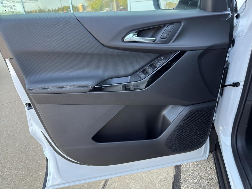 new 2026 Chevrolet Equinox car, priced at $31,036